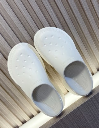 발렌시아가x크록스슬리퍼