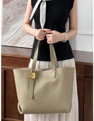 루이비통 로우 키 카바스 MM