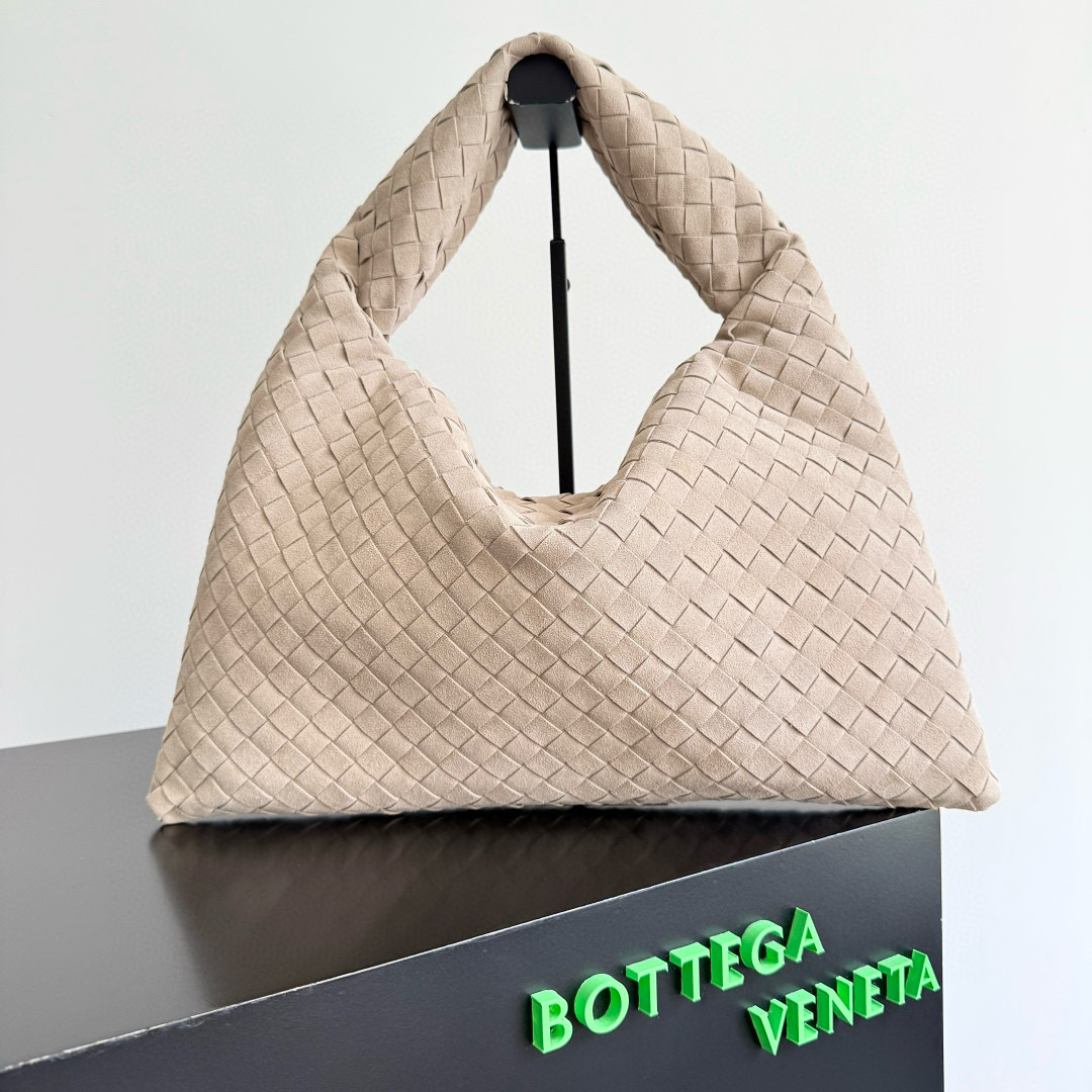 보테가 베네타 미디움 홉