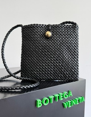 보테가 베네타 토스카