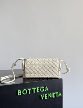 보테가 베네타 노뚜르노