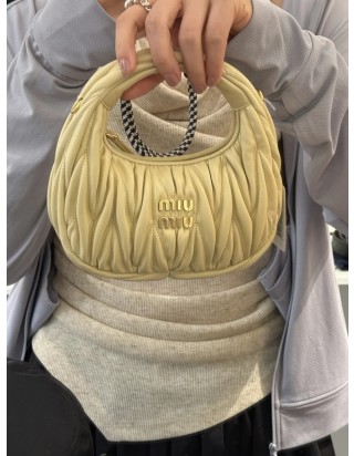 미우미우 완더 마테라세 나파 가죽 호보백 미니