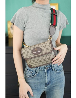 구찌 네오 빈티지 GG 스프림 벨트백