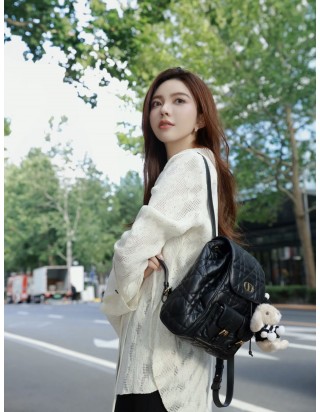 디올 카로 미디움 백팩