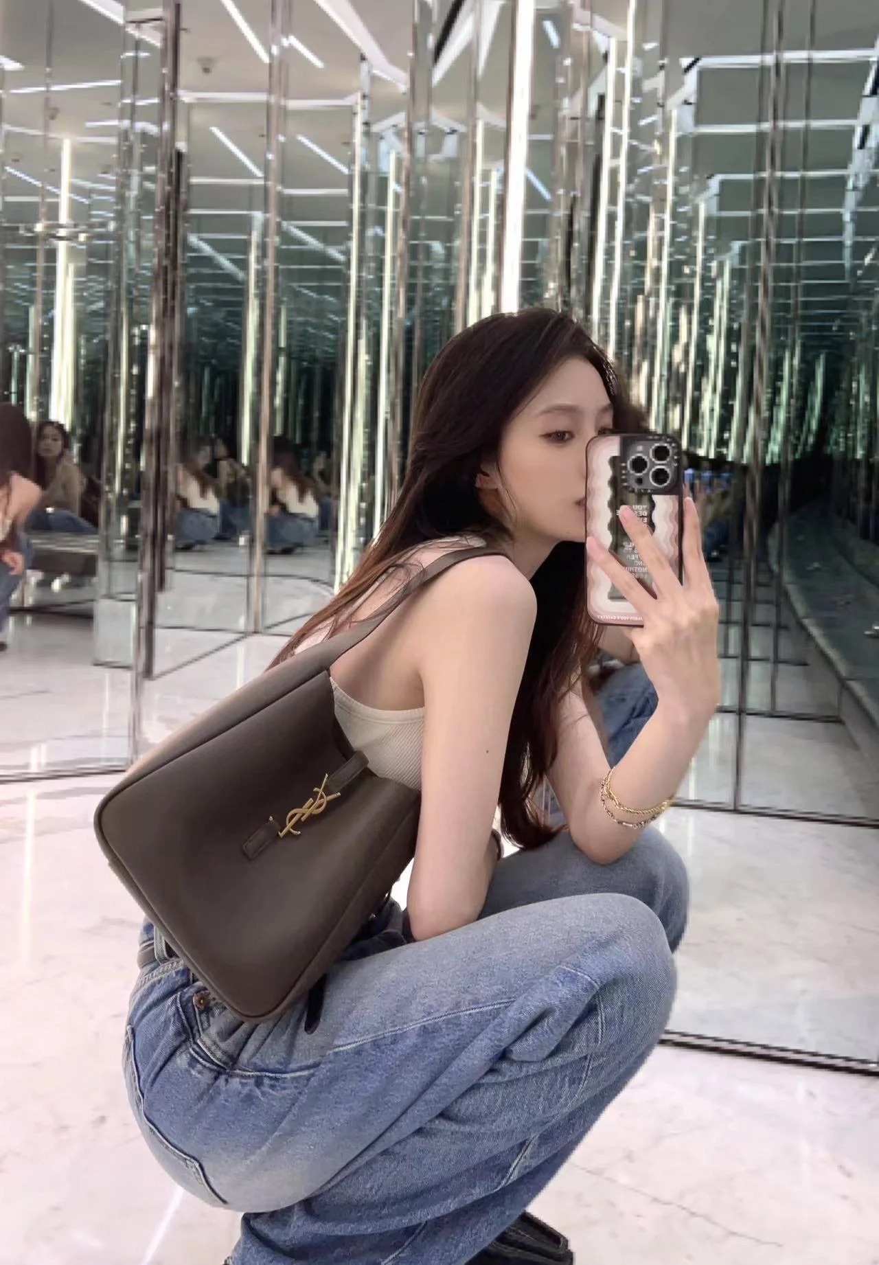 생로랑 르 5 아 7 소프트백 미디움