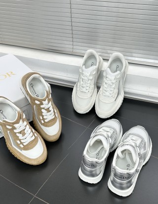 디올 테크 스니커즈