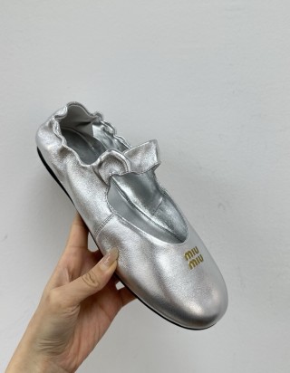 미우미우 루슈 모르도레 나파 가죽 발레리나