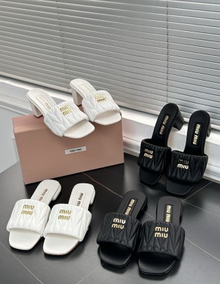 미우미우 마테라쎄 나파 가죽 샌들