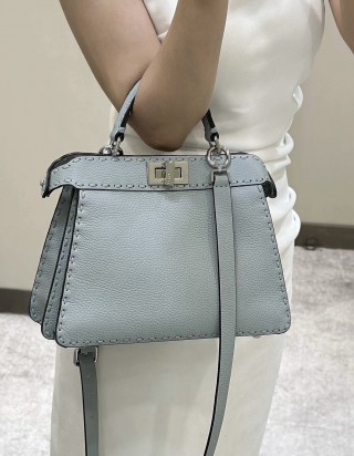 펜디 피카브 아이 씨 유 스몰