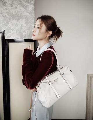 프라다 보니 미디움 글라쎄 가죽 토트백